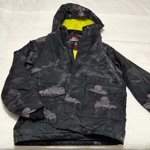Quicksilver snow jacket. Quiktech 10mm Travis Rice Signature Collection